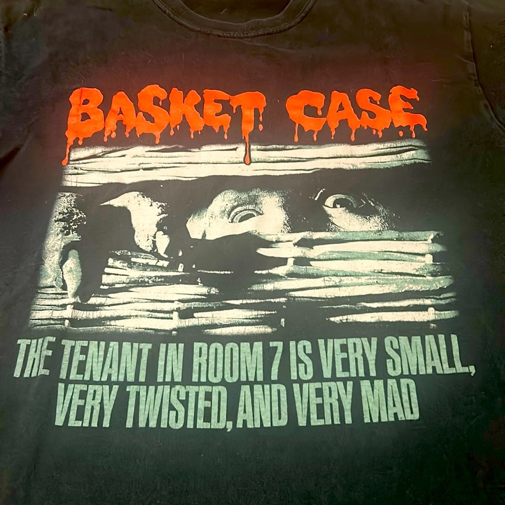 Mens L Basketcase Classic Horror Shirt